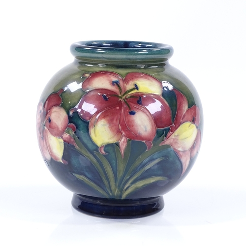 18 - A Moorcroft Clematis pattern vase, height 13cm