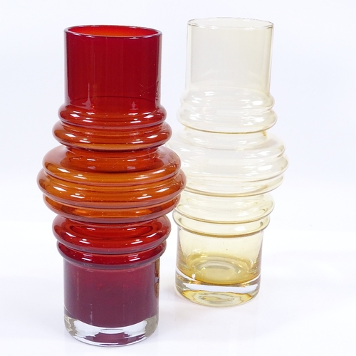 99 - Riihimaki Finland, 2 Tulppaani Glass vases by Tamara Aladin, 1 in red and 1 yellow, height 20cm