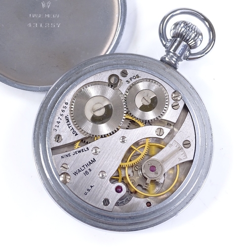 301 - WALTHAM - a Second War Period steel-cased open-face top-wind Military issue pocket watch, with black... 