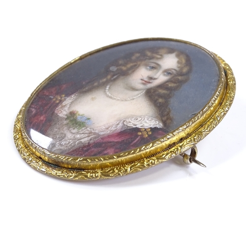 464 - A Georgian double-sided miniature portrait brooch, depicting lady in dress, in unmarked yellow metal... 