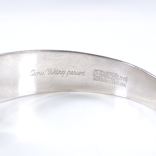 487 - A David Andersen Norwegian sterling silver Viking style bangle, internal diameter 68mm, internal hei... 