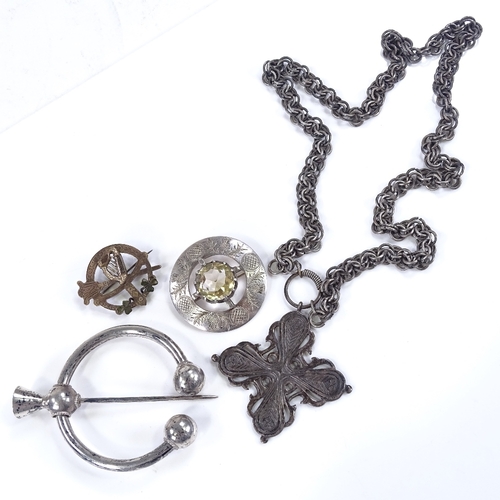 521 - Various silver jewellery, including Scottish thistle cloak pin, stone set brooch etc (4)