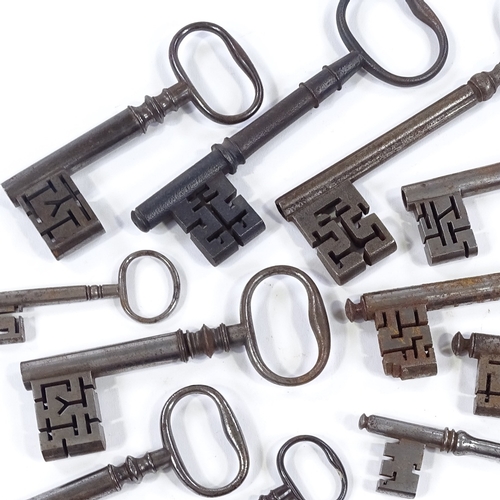 34 - A collection of large 18th and 19th century keys