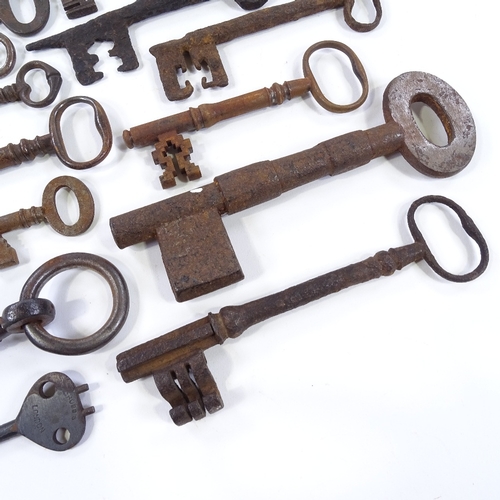 36 - A collection of mainly Victorian keys