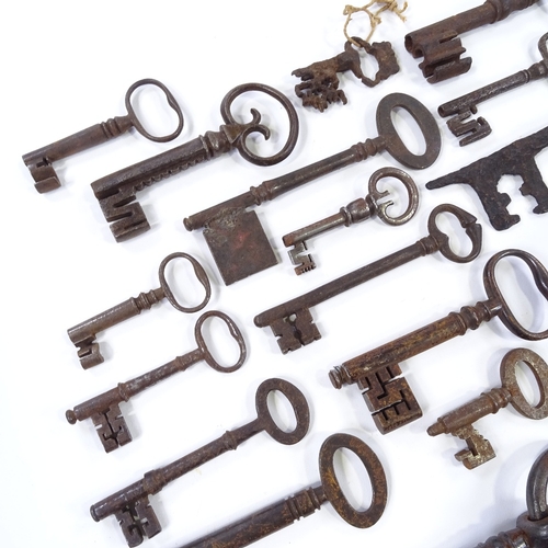 36 - A collection of mainly Victorian keys