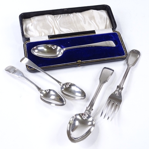 872 - Various silver flatware, including Fiddle and Thread fork and spoon, 5.8oz total (5)