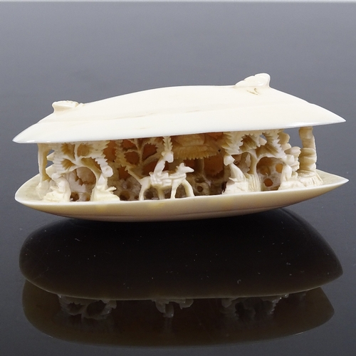 102 - A Chinese carved ivory clam shell circa 1900, length 7cm