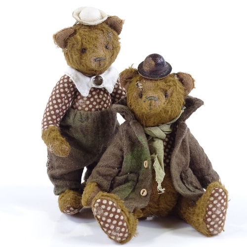 77 - 2 miniature Russian jointed bears, height 11cm