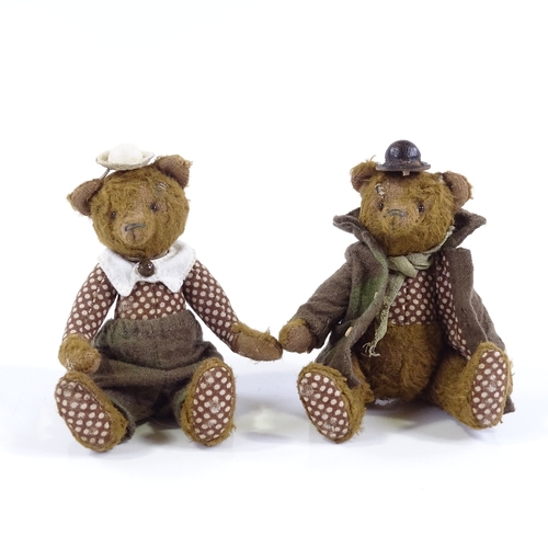 77 - 2 miniature Russian jointed bears, height 11cm