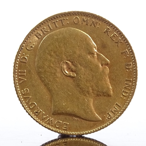 215 - A 1909 gold sovereign