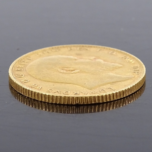 215 - A 1909 gold sovereign