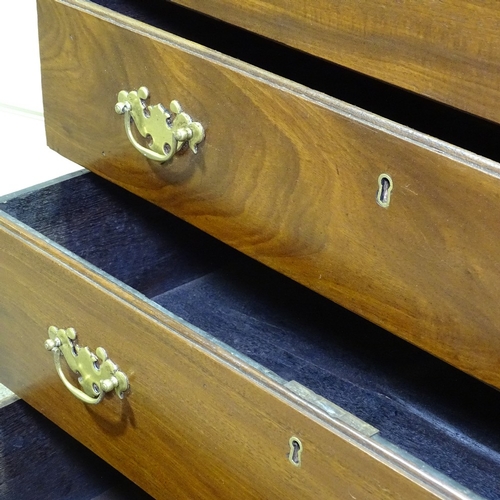 326 - A George III mahogany bachelor's chest of 4 long graduated drawers on bracket feet, width 2'7