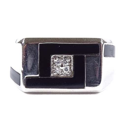 489 - A modern 9ct white gold diamond cluster onyx signet ring, onyx panel shoulders, maker's marks CLE, h... 