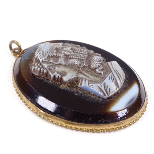 537 - A relief carved cameo agate panel pendant, depicting female bust, in gilt-metal frame, pendant heigh... 