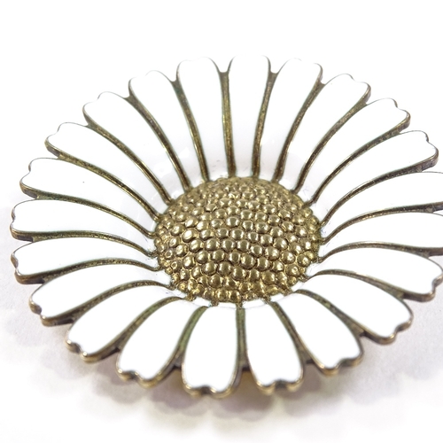 563 - A Volmer Bahner Danish sterling vermeil silver and white enamel daisy brooch, maker's marks VB, broo... 