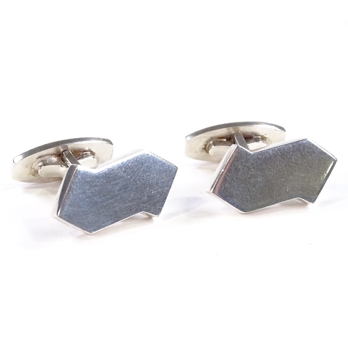 574 - A pair of Bent Knudsen Danish sterling silver cufflinks, plain form, maker's marks Bent K, panel len... 