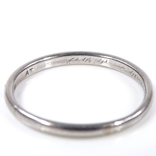 610 - 2 platinum wedding band rings, plain band width 1.8mm, 5.6g total (2)