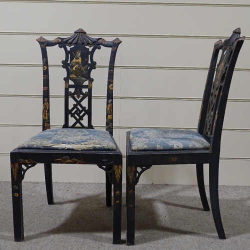 317 - A pair of Chinese Chippendale style carved gilded and lacquered hall chairs