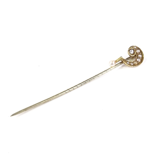 546 - An Edwardian 15ct gold split-pearl question mark stick pin, overall length 55.6mm, 0.9g