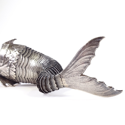 651 - A rare large Spanish silver articulated fish box, engine turned scales with relief embossed hinged h... 