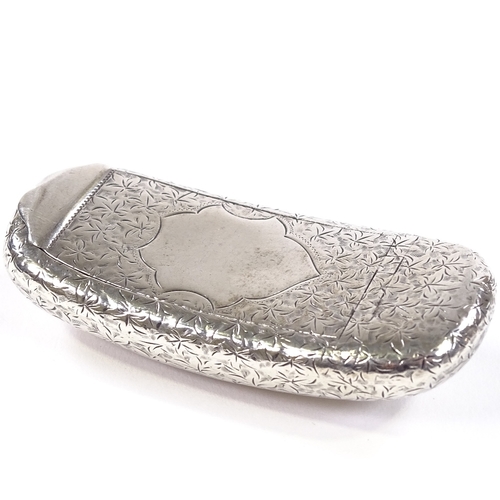 667 - An Edwardian silver curved snuffbox, allover engraved floral decoration with vacant cartouche, conce... 