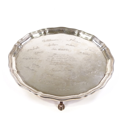 692 - A George V circular silver salver, with ribbed scalloped rim, by Adie Brothers Ltd, hallmarks Birmin... 