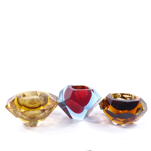 249 - 3 Murano Sommerso coloured facet glass bowls