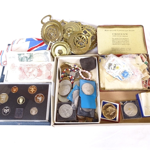 231 - Royal Mint 1988 proof set, various British coinage, brass horse plaques, and loose stamps