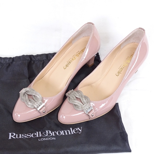 290 - A pair of Russell & Bromley lady's Kitten Heel Court shoes, size 37.5, unworn