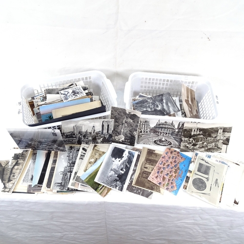 321 - A quantity of Vintage topographical postcards (2 boxes)