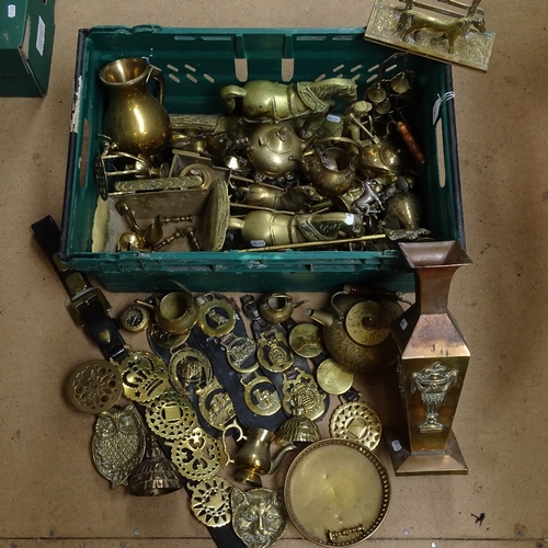 347 - A large quantity of various brass, including horse brasses, Aesthetic teapot, letter racks etc