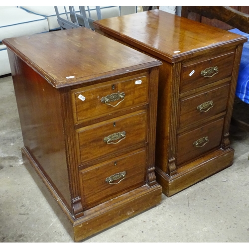 1497 - A pair of walnut 3-drawer bedside chests, W39cm, H62cm, D57cm