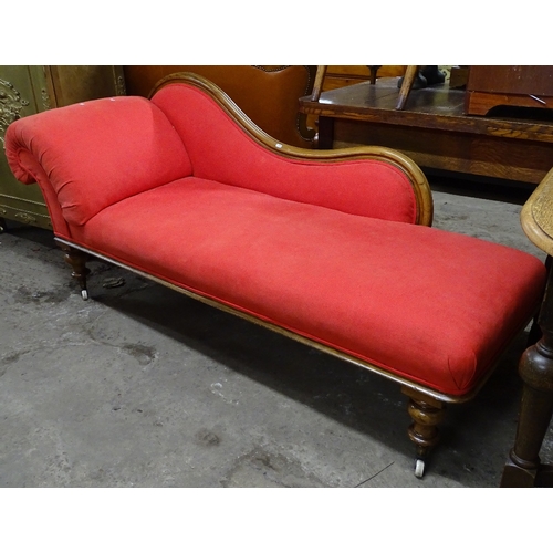 1505 - A Victorian mahogany-framed chaise longue