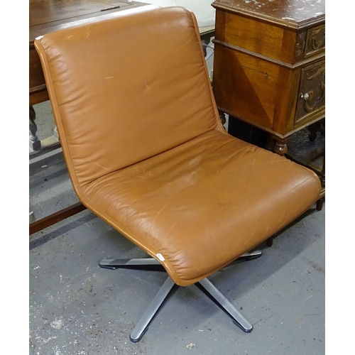 1560 - A Wilkhahn Grepruft upholstered swivel chair on star base