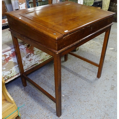 1563 - A Victorian mahogany clerk's writing desk, W76cm