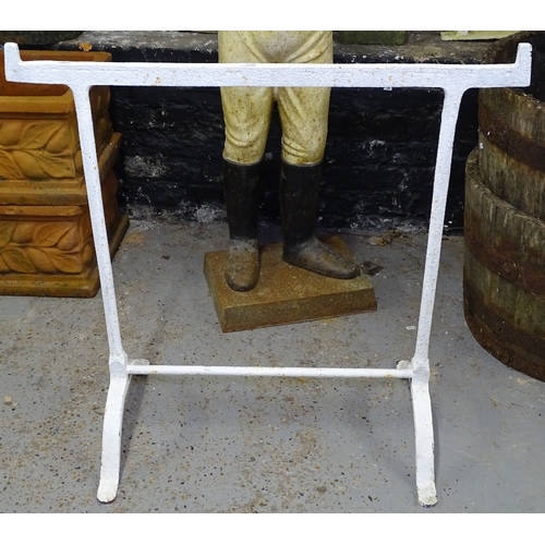 1580 - A 19th century painted cast-iron tressel stand