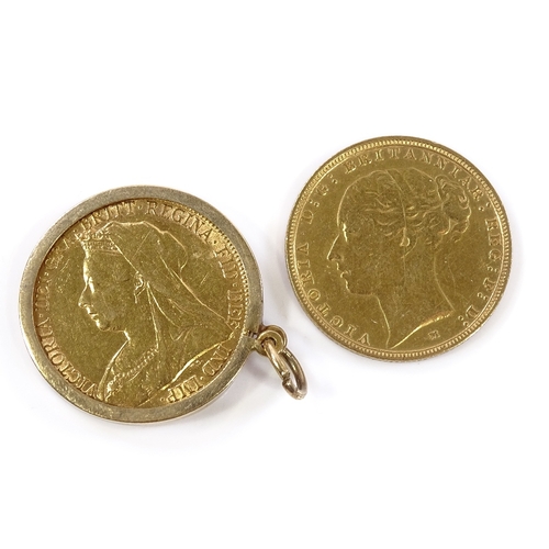 403 - 2 Victorian gold sovereigns, 1886 and 1900