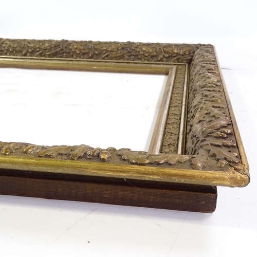 1268 - A gilt-gesso frame with oak leaf and acorn moulding, rebate size 17