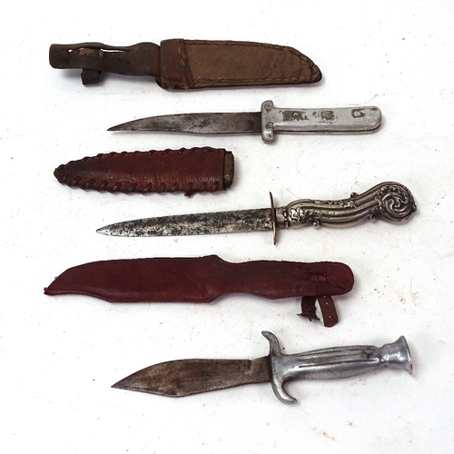 125 - 3 various knives and daggers with leather scabbards (3)