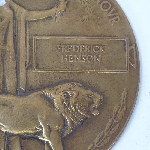 137 - A First War Period bronze death plaque awarded to Frederick Henson