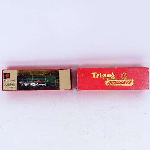 183 - A Triang Railways R53 4-6-2 Princess Loco green livery train, boxed