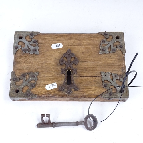 189 - 4 large Antique door plate locks and keys, largest length 26cm (4)