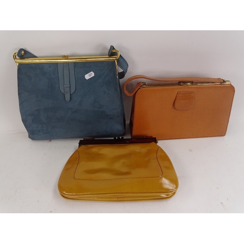 327 - Various Vintage handbags, including Holmes and Jade