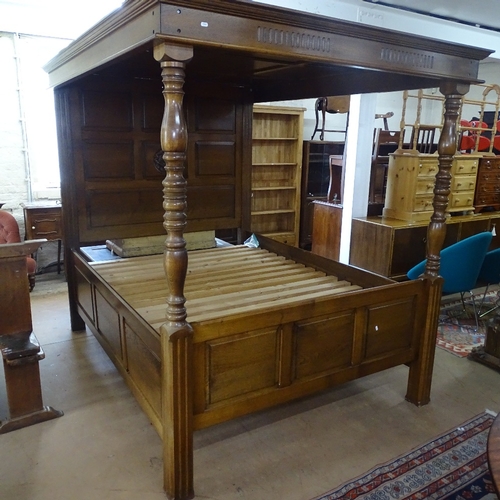 1547 - A good reproduction Tudor style full tester bed (5'), with fielded panelled head and footboard, and ... 