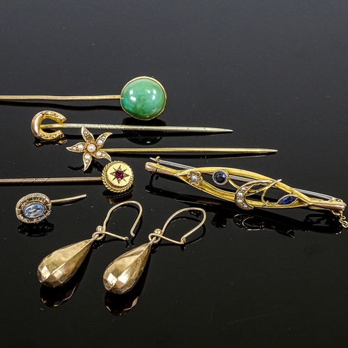 588 - Various jewellery, including 9ct gold sapphire and split pearl brooch, 9ct horseshoe stickpin, 14ct ... 