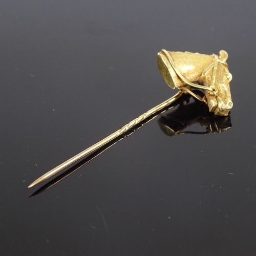 602 - A 14ct gold figural horsehead racing stick pin, realistically formed, overall length 65.1mm, 5.6g