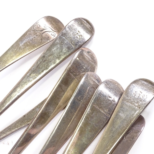 640 - A group of 18th century silver cutlery, including fork hallmarked London 1774, set of 5 tablespoons ... 