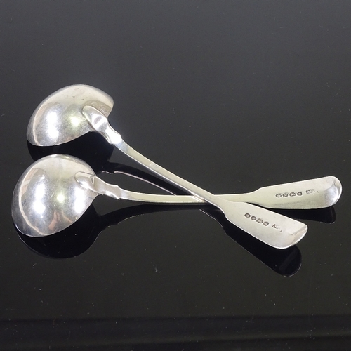 688 - A pair of William IV silver Fiddle pattern sauce ladles, by Mary Chawner, hallmarks London 1836, len... 