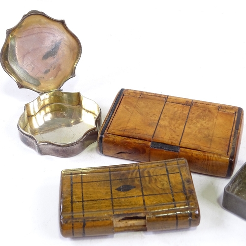 142 - A group of 19th century snuffboxes