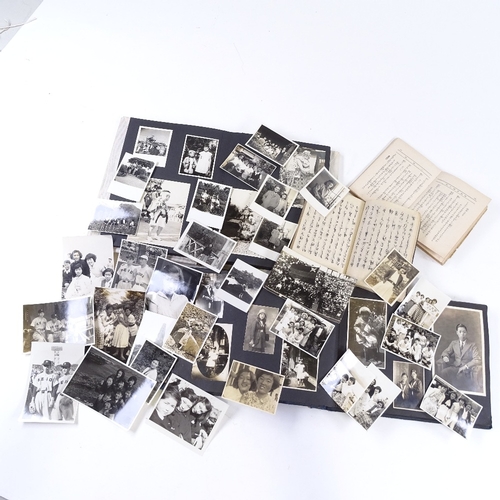 200 - 2 Japanese early 20th century photograph albums, including military interest, and some loose photogr... 